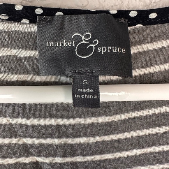 Short sleeve size small short sleeve stripes and dots - Picture 4 of 4